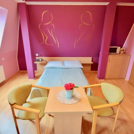 Dom Goscinny Morena Hotel *